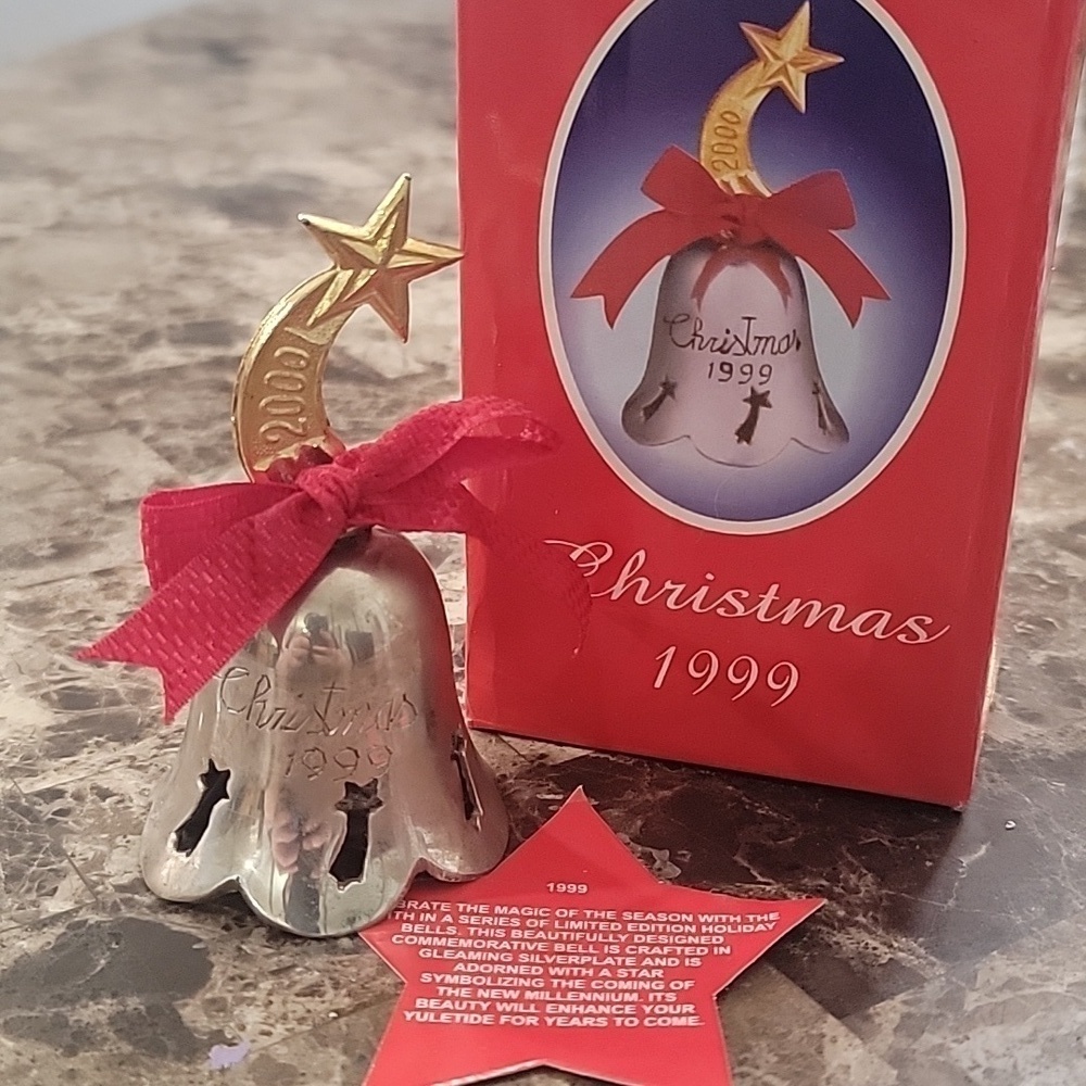 International Silver Company Christmas 1999 Silver Bell